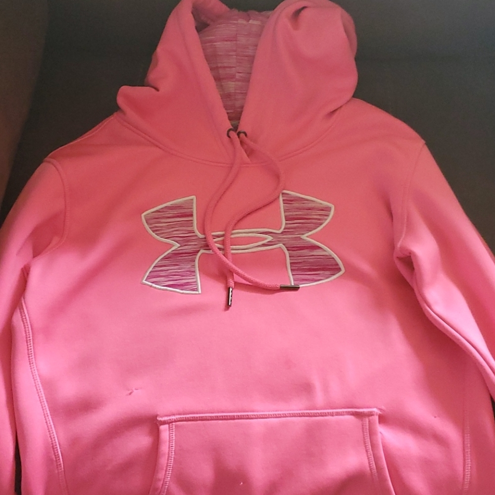 Underarmer hoodie, size small